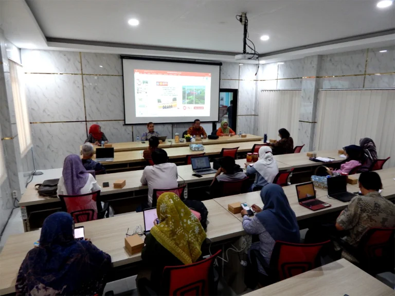 Ketua ZI FH UNEJ, Yusuf Adiwibowo, S.H., LL.M., Berikan Pemahaman Implementasi Zona Integritas di FMIPA UNEJ